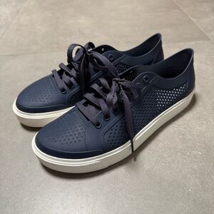 Crocs Citilane Roka Shoes. Men’s Size 10. Navy Blue & White.